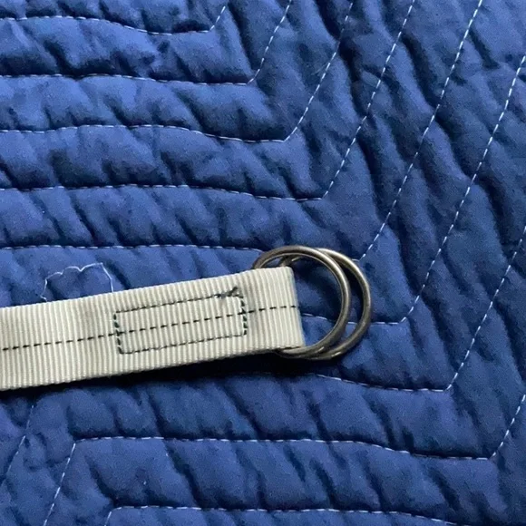 🏈 football stadium bench blanket. Quilted reversible. Rolls up compact used - Picture 10 of 12